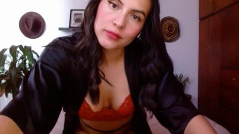 VICTORIA MARTELO online show from 03.05.26