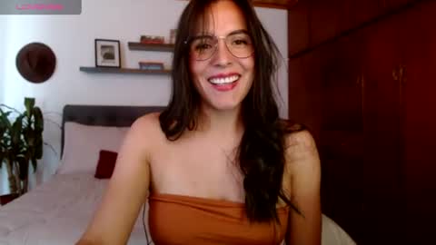 VICTORIA MARTELO online show from 07.02.26