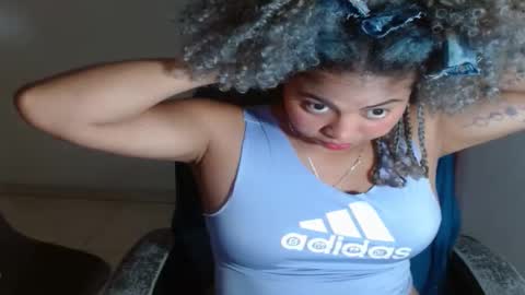 VICKY online show from 02.13.25