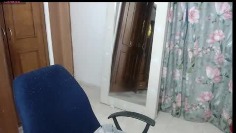 Snapshot of victoria_milf06 chatting on 05.22.26 victoria online show from 05.22.26