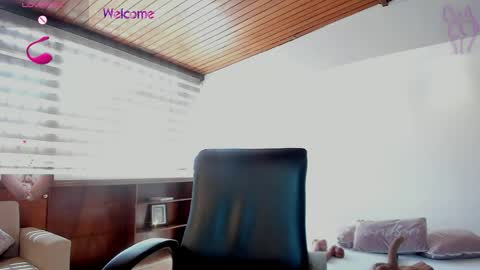 Victoria   Everyday From 1400 to 2130 Col Time online show from 04.18.26