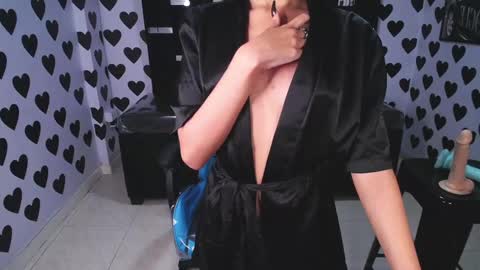 Victoria  online show from 02.22.25