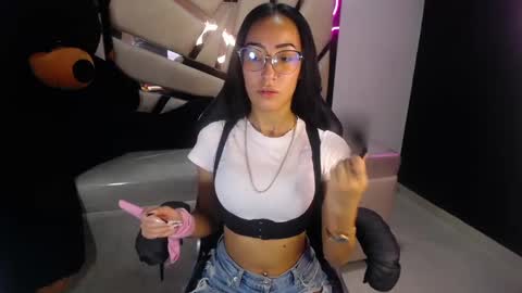 Victoria  online show from 02.27.25