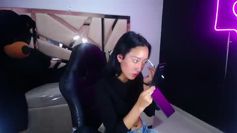 Victoria  online show from 03.03.25