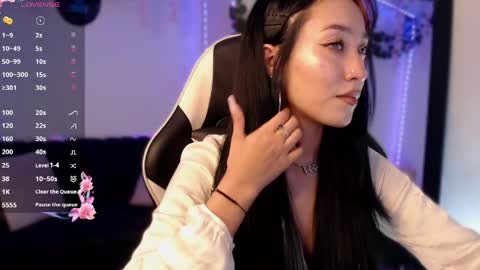 Victoria  online show from 05.26.26
