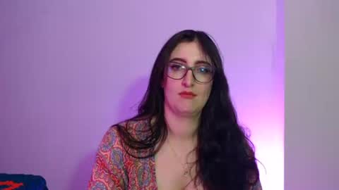 Victoria online show from 02.19.25