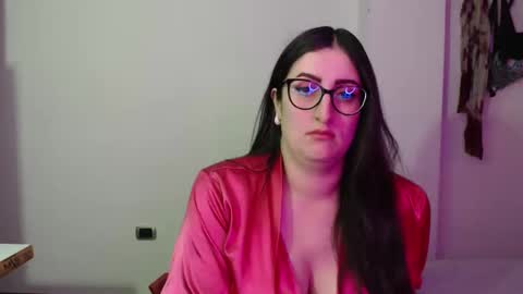 Victoria online show from 04.18.26