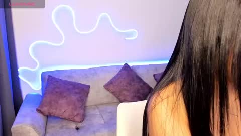 Victoria online show from 12.31.24