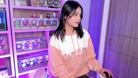 Victoria online show from 04.10.26