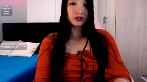 Snapshot of victoria_smile_ chatting on 01.06.25 Victoria online show from 01.06.25