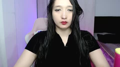 Victoria online show from 11.17.25