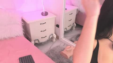 victoria_watsson online show from 12.13.24