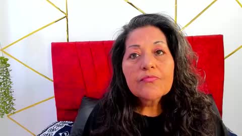 victoriaa_anderson_ online show from 12.17.25