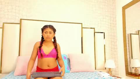 Victoria Sofia online show from 02.10.25