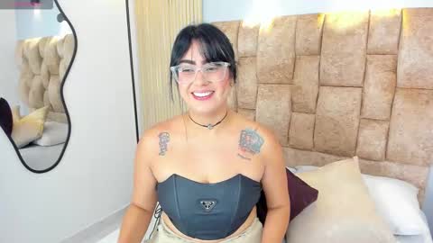 Victoria Andrade online show from 01.14.26