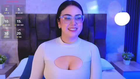 Victoria Andrade online show from 06.05.26