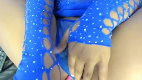 VICTORIA online show from 02.22.25