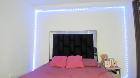 VICTORIA online show from 03.07.25