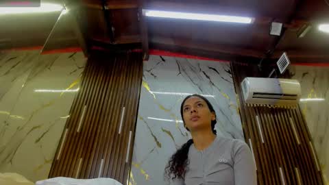 Victoria  online show from 11.30.25