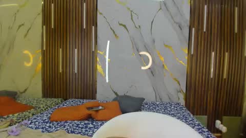 Victoria  online show from 01.07.26