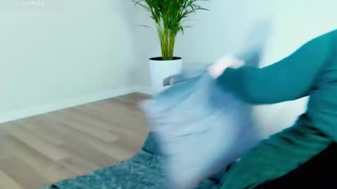 Snapshot of victoriafalls chatting on 11.22.25 Miss V online show from 11.22.25