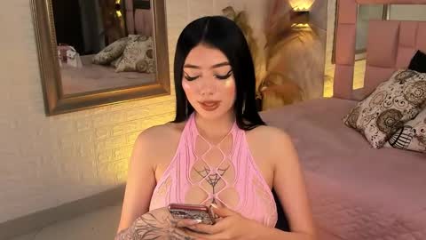 VICTORIA online show from 01.23.25