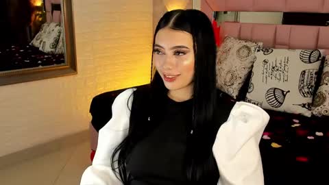 VICTORIA online show from 02.16.25