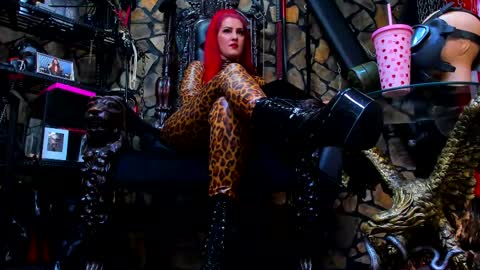 Victoria Heller online show from 03.11.25