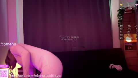 Snapshot of victoriahillova chatting on 06.19.26 Victoria Hillova online show from 06.19.26