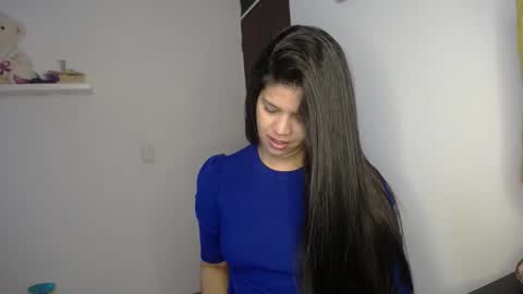 Snapshot of victorialg chatting on 09.25.25 victorialg online show from 09.25.25