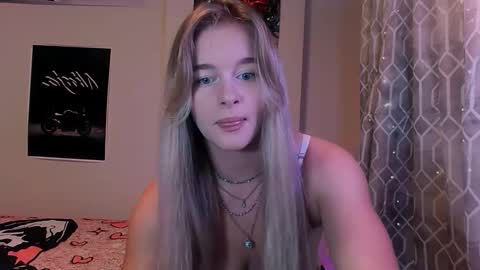 Snapshot of victoriande chatting on 10.20.25 Eva and Victor online show from 10.20.25