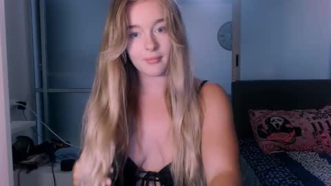 Eva and Victor online show from 10.27.25