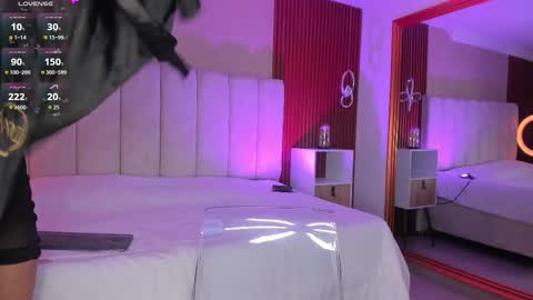 Maria Victoria online show from 01.16.26