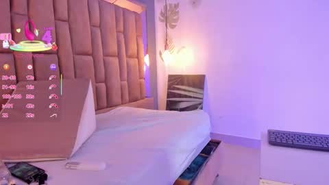 Victoria  online show from 10.30.25