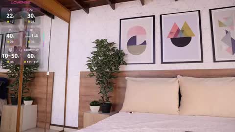 Victoria Shelby  online show from 04.13.26