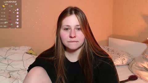 Snapshot of victoriassecrets_ chatting on 02.26.25 victoriassecrets_ online show from 02.26.25