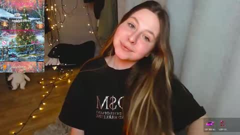 Snapshot of victoriassecrets_ chatting on 01.07.26 victoriassecrets_ online show from 01.07.26