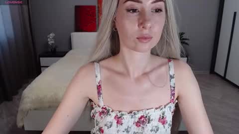 VictoriaTiger online show from 03.12.25