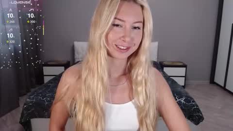 VictoriaTiger online show from 10.21.25