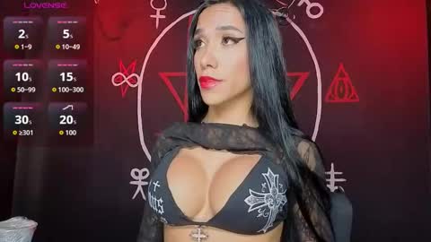 Snapshot of victoriavampire666 chatting on 11.25.25 Victoria Vampire online show from 11.25.25