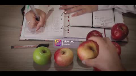 Victoria        online show from 02.03.26