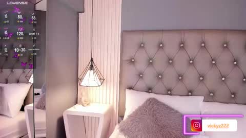 hi Im daniela  I will be online again in 15 hours after each transmission 3 online show from 09.18.25