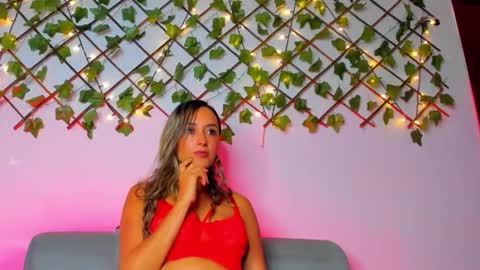 Snapshot of victoriia_rose_ chatting on 11.30.25 victoriia_rose_ online show from 11.30.25