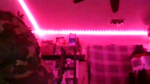 Snapshot of victorville14 chatting on 06.17.26 miketville9 online show from 06.17.26