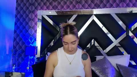 victtoria lee online show from 04.20.26