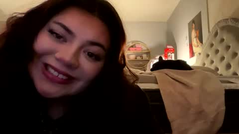 Snapshot of viennavisabelle chatting on 10.21.25 viennavisabelle online show from 10.21.25