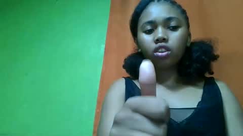 Snapshot of vierge28430 chatting on 05.10.26 vierge28430 online show from 05.10.26