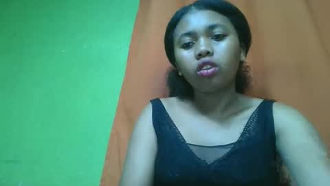 Snapshot of vierge28430 chatting on 05.16.26 vierge28430 online show from 05.16.26