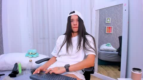 viictoriiasaenz online show from 03.27.26