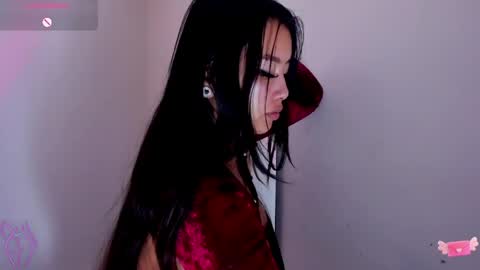Snapshot of viioleett_cum chatting on 05.15.26 viioleett_cum online show from 05.15.26